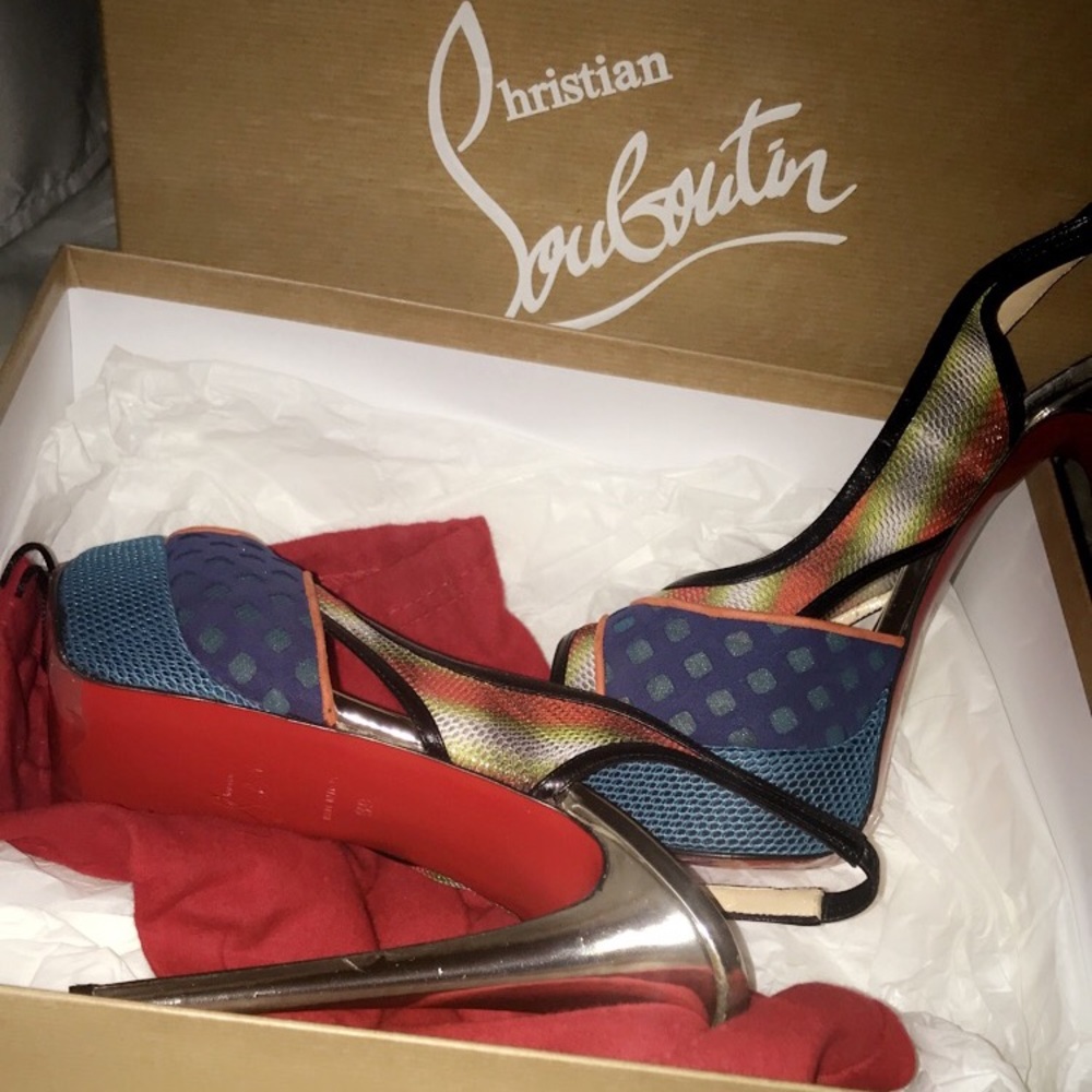 BRAND NEW Marinadentella heels